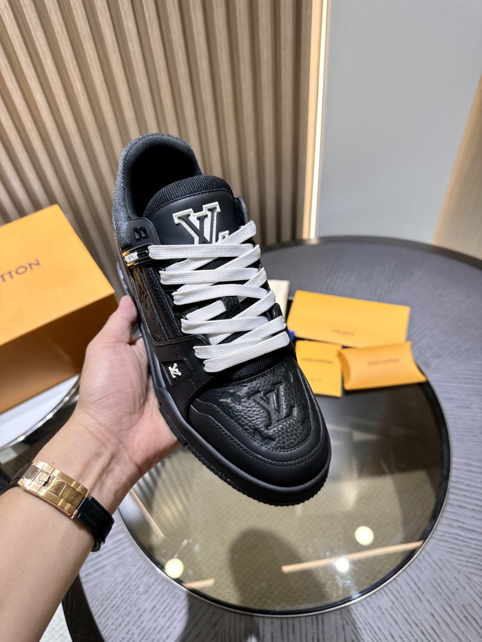 l**is V*t*n lv skate sneaker