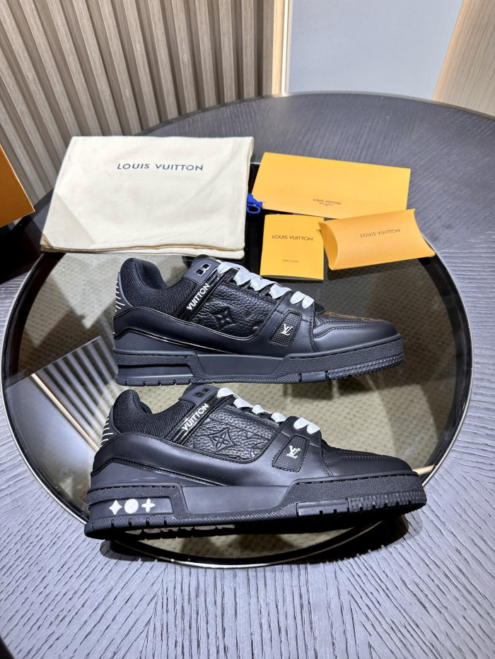 l**is V*t*n lv skate sneaker