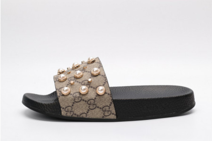 GUCC SLIPPERS