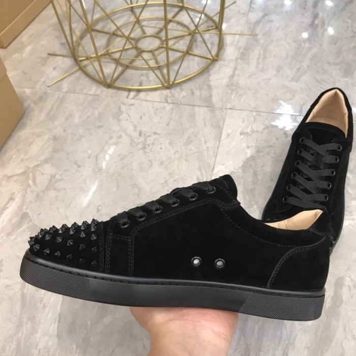Ch**an louboutin l**is junior spikes
