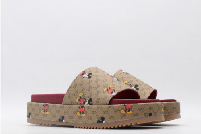 GUCC SLIPPERS