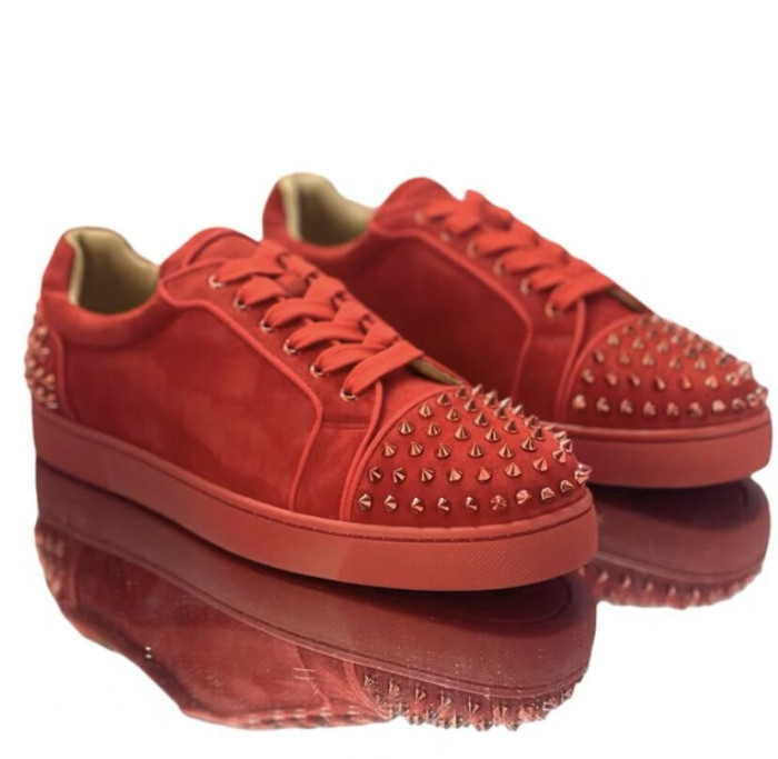 Ch**an louboutin l**is junior spikes